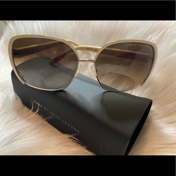 Marc by Marc Jacobs Sunglasses - Picture 5 of 7